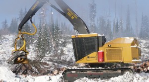 The H860C during start-up and operator training. Together, Tigercat and Canadian Forestry Machines are making a significant investment in training and support.