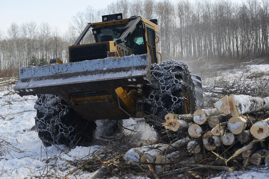 O primeiro skidder 630D de Rodney em um local de trabalho. 