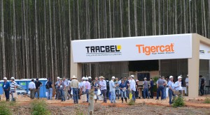 The Tigercat-Tracbel stand attracted crowds from throughout South and Central America and around the world.