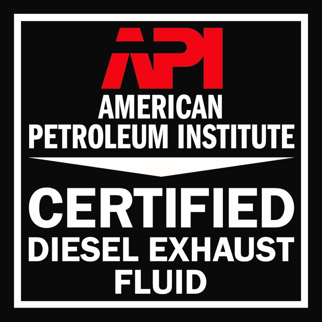 Grafik med text: API: American Petroleum Institute. Certifierad Diesel Exhaust Fluid