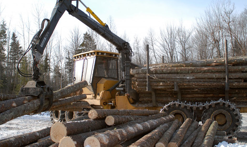 Proper positioning of the forwarder reduces the need to use the stick and telescopic functions when unloading for quicker cycles and reduced fuel consumption.