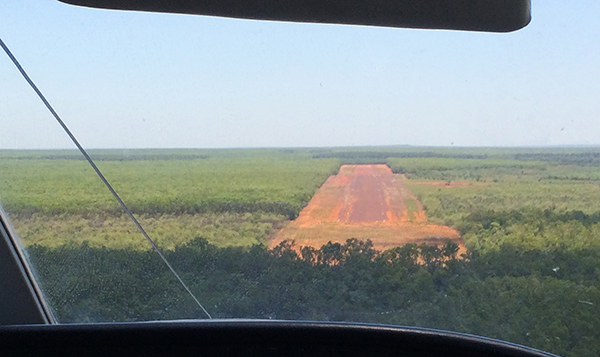 Pista de aterrizaje en la isla de Melville. Hay numerosos desafíos asociados con las operaciones de cosecha remotas.