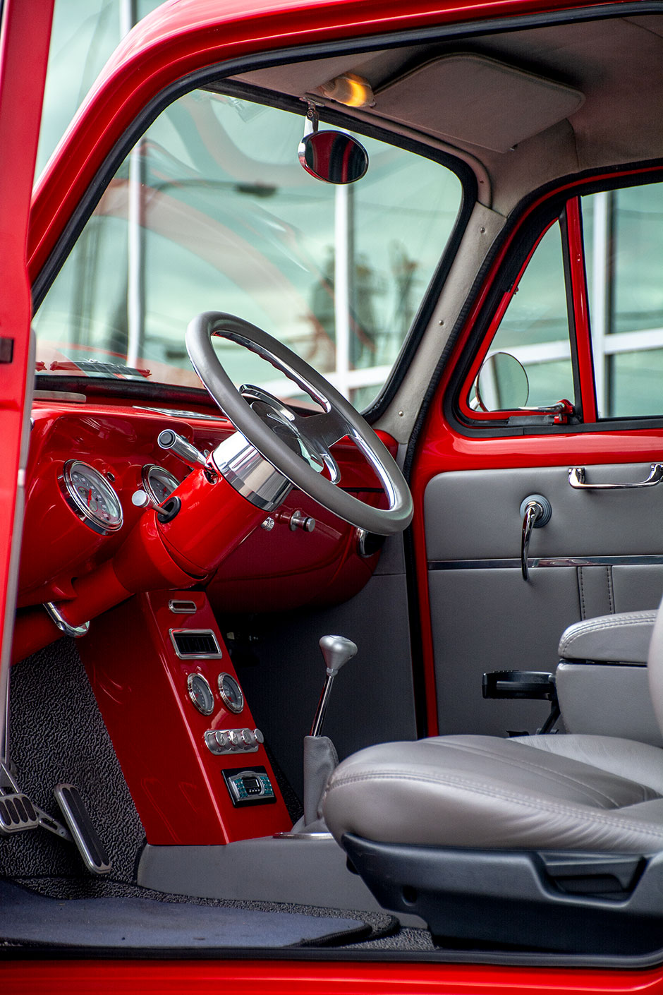 Interior del clásico de colección, Ford Anglia 1959.