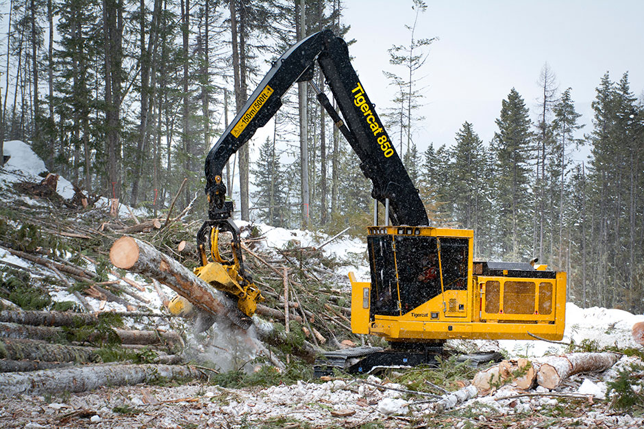 The full package - the Tigercat 850 and 568.