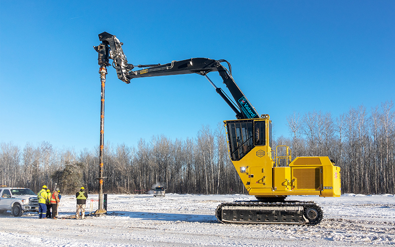 Catlog Board 2台＋Catlog  880D Construction Applications | Between the Branches | Tigercat