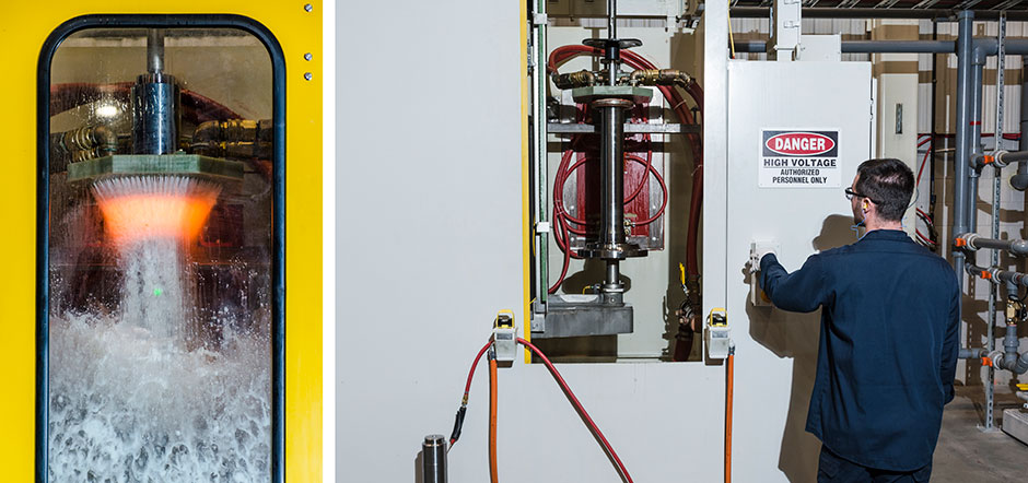 Um fuso de eixo da Tigercat passando pelo processo de tratamento térmico nas instalações de produção do sistema de transmissão Tigercat, em Kitchener, Ontário. 
