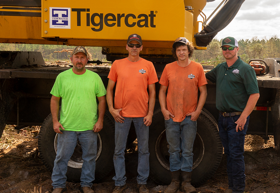 (L-R) Crew members Bobby Pittman, Chad Kelley, Jessie Maine with Blake Sandlin.