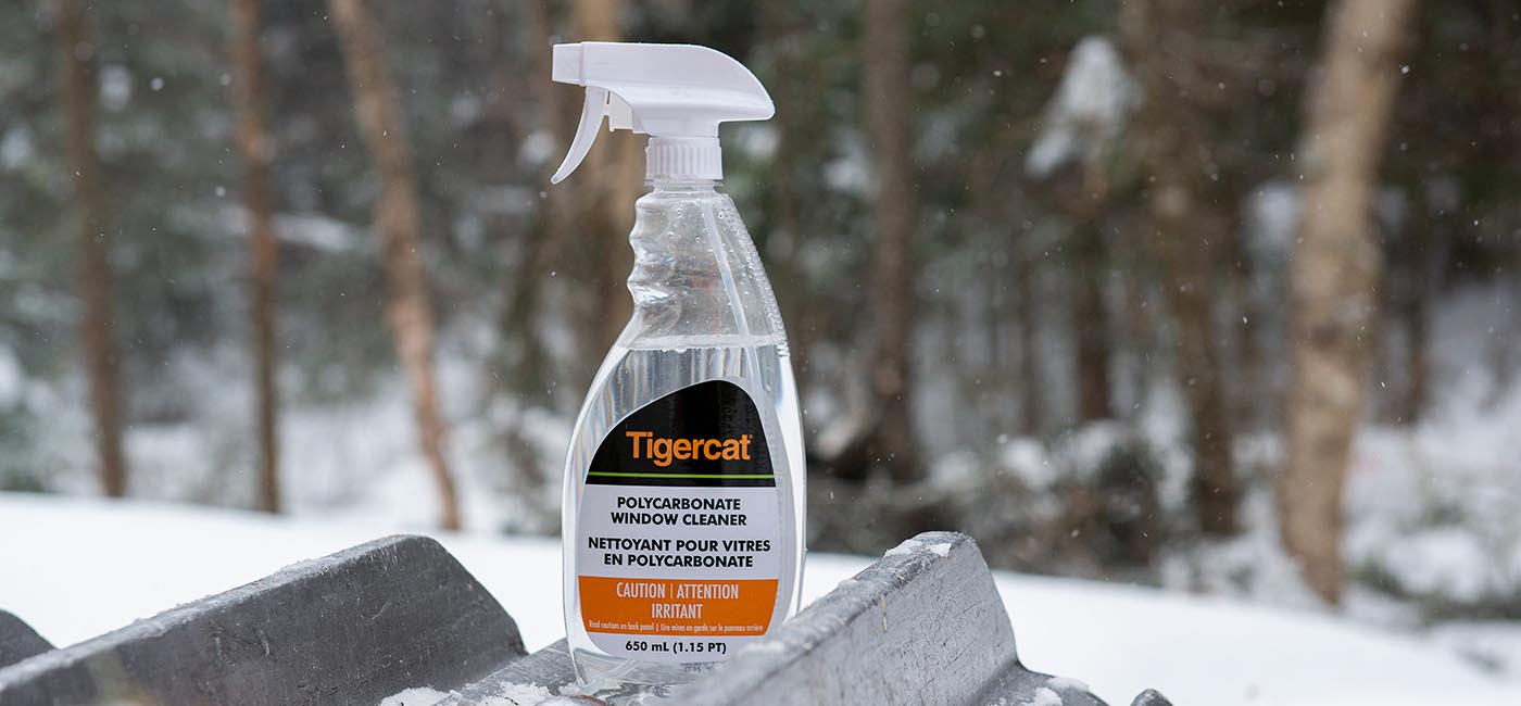 Envase del limpiador de ventanas de Tigercat