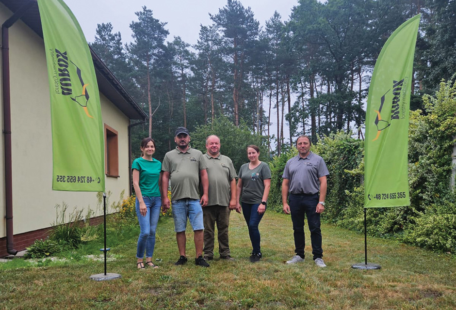Group photo of Aurox Forestry Machinery team
