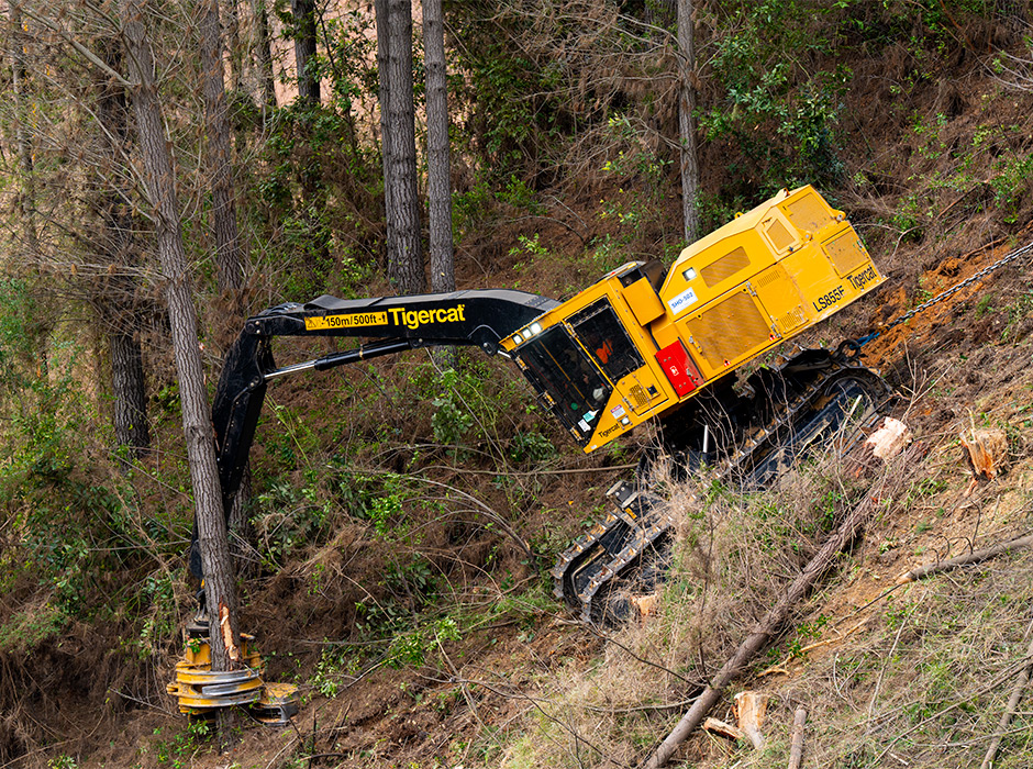 LS855E shovel logger on steep slope