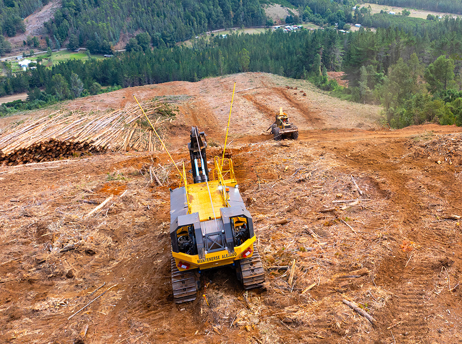 La roue à gorge pivotante permet à la machine assistée de travailler sans problème de manière décentrée, ce qui augmente la flexibilité opérationnelle et réduit le nombre de réglages.